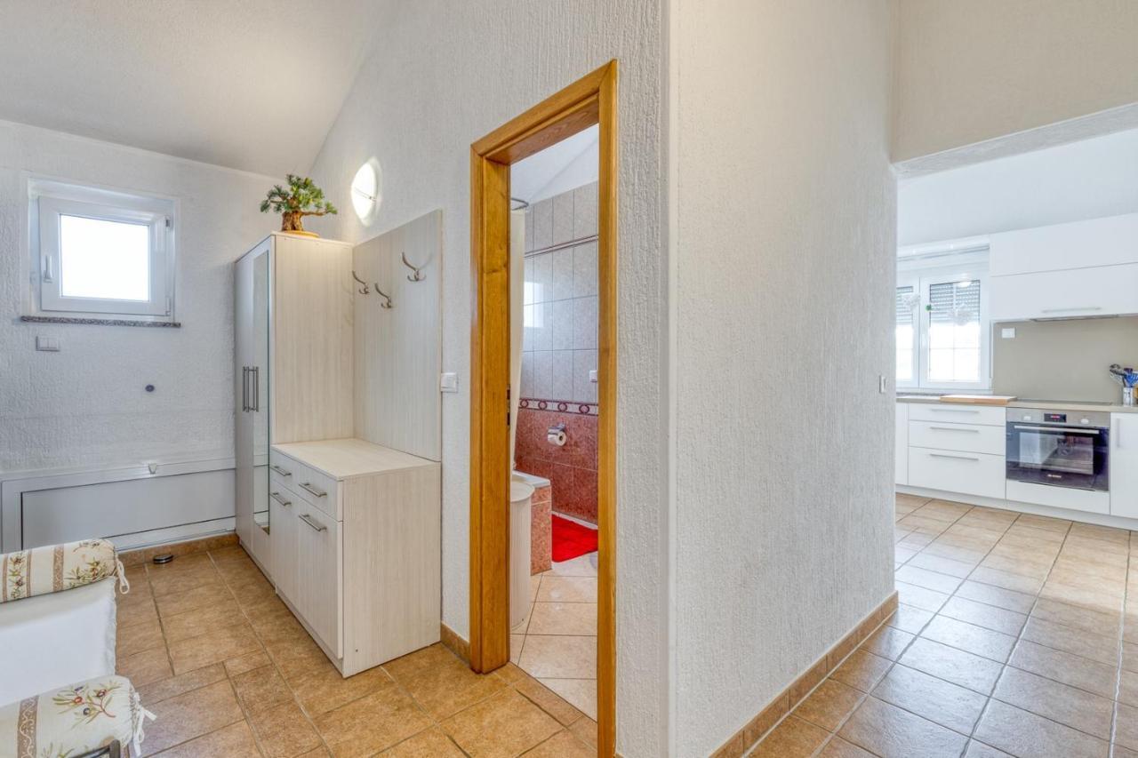 Apartments Covic Antonci  エクステリア 写真