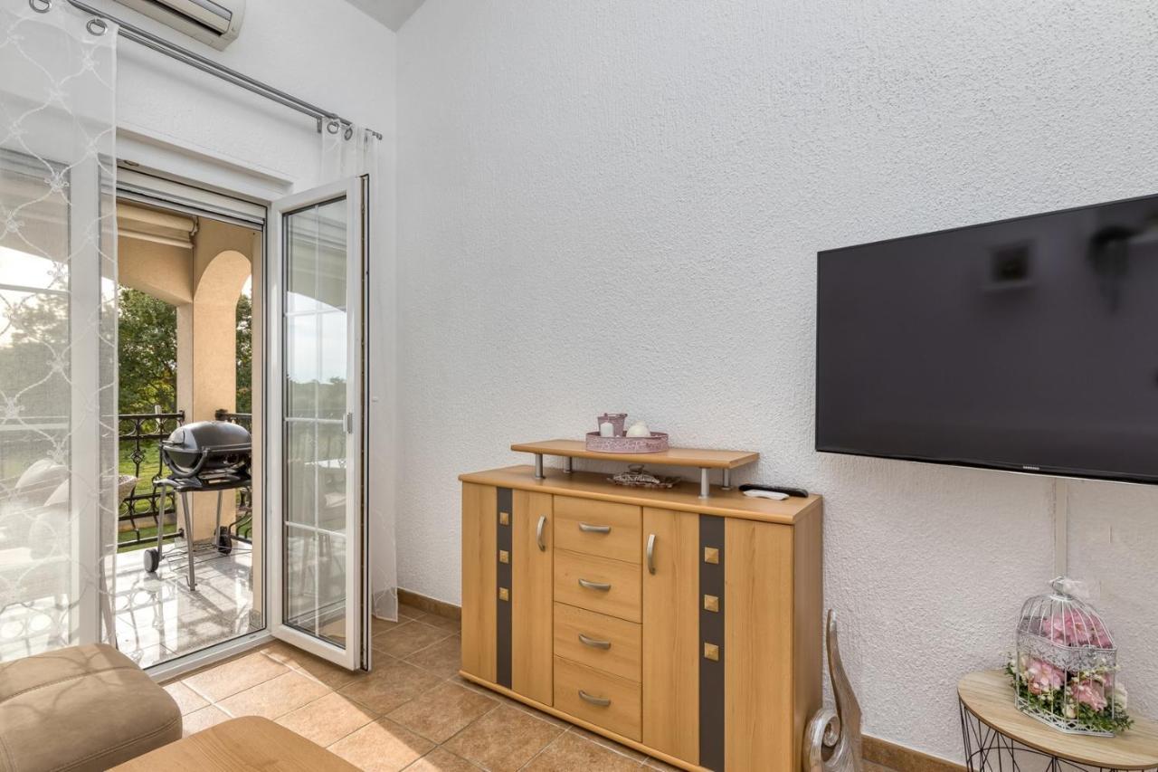 Apartments Covic Antonci  エクステリア 写真
